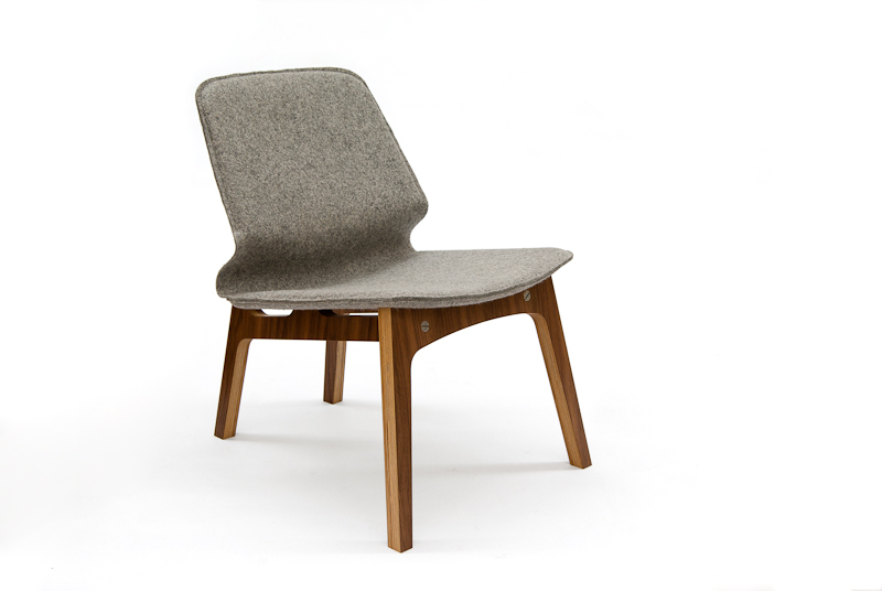 Walnut Plywood 412 Lounge Chair